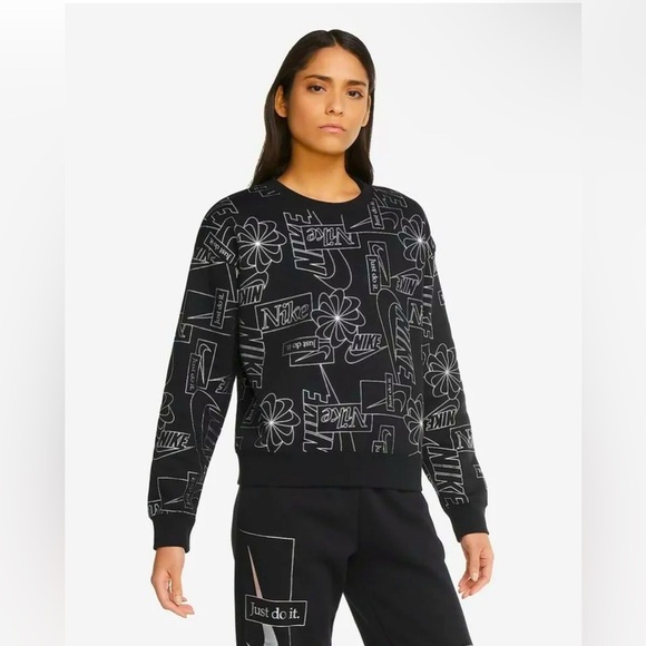Nike Sweaters - Nike Women's Icon Clash Black Silver Fleece Crop Crew Pullover Size Small